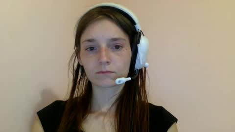 Luci Layne online show from June 17, 2026, 12:35 am