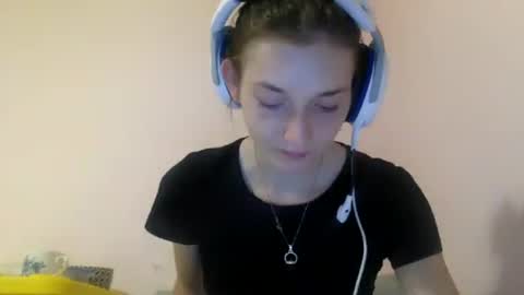 Luci Layne online show from July 28, 2026, 9:59 am