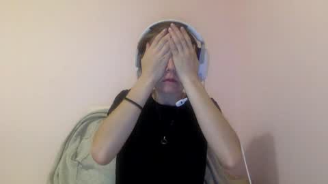 Luci Layne online show from July 30, 2026, 4:11 am