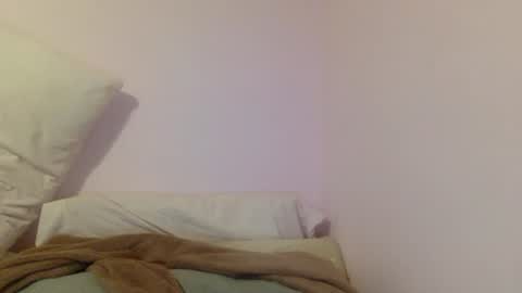 Luci Layne online show from August 1, 2026, 3:17 am