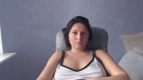 luckylinda23 online show from July 14, 2026, 1:17 pm