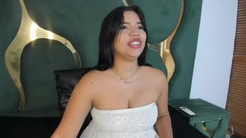 Lucia  online show from May 28, 2026, 2:14 pm