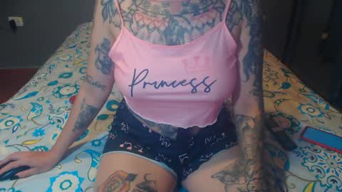 Snapshot of lucy_dreams69 chatting on May 17, 2026, 1:36 am Lucia online show from May 17, 2026, 1:36 am