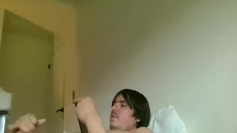 Snapshot of luis10261 chatting on December 17, 2025, 7:09 pm luis10261 online show from December 17, 2025, 7:09 pm