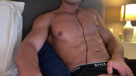 Snapshot of luis763413 chatting on April 29, 2026, 3:38 pm luis763413 online show from April 29, 2026, 3:38 pm
