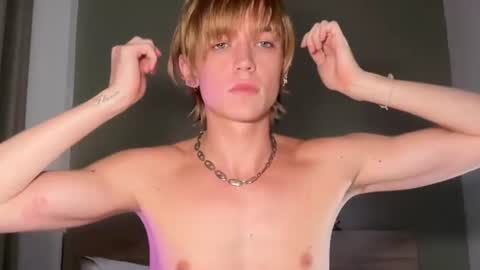 Snapshot of luka_marrant chatting on June 21, 2026, 5:04 pm aphex twink online show from June 21, 2026, 5:04 pm