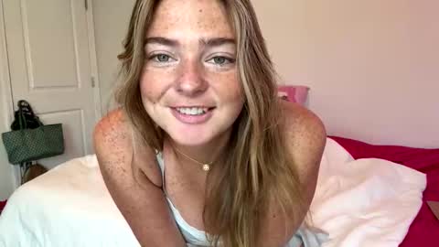 Snapshot of luluxoxo3 chatting on June 4, 2026, 4:24 pm Lulu online show from June 4, 2026, 4:24 pm