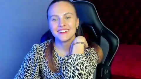 lumerisoren online show from June 3, 2026, 2:33 pm