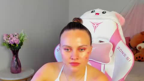 lumerisoren online show from June 11, 2026, 3:04 am