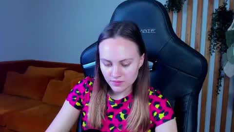 lumerisoren online show from June 15, 2026, 5:09 am