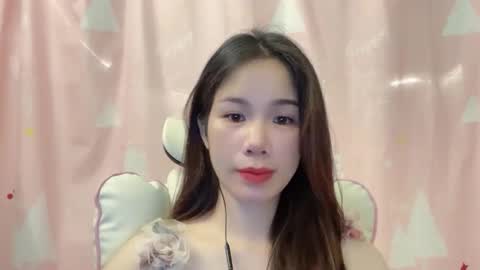 Snapshot of luna4739 chatting on May 23, 2026, 8:02 pm Luna online show from May 23, 2026, 8:02 pm