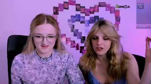 luna_berryy online show from June 13, 2026, 7:01 pm