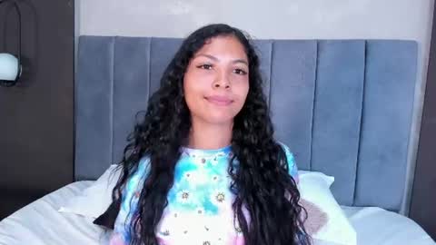 luna_varela_ online show from June 17, 2026, 1:45 pm