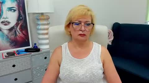 L u n a online show from June 20, 2026, 6:38 am