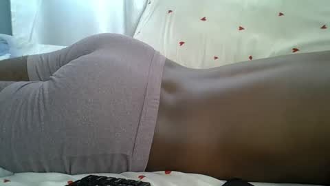 lunalove22_ online show from February 6, 2026, 7:45 am