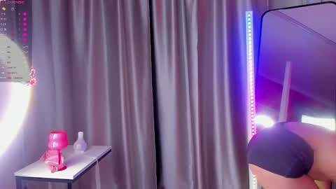 call me a pose striker  online show from June 16, 2026, 3:09 am