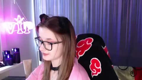 LunaXcherry online show from June 22, 2026, 5:32 pm