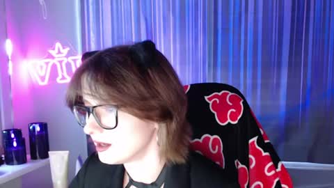 LunaXcherry online show from July 20, 2026, 5:04 pm