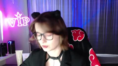 LunaXcherry online show from July 21, 2026, 4:42 pm