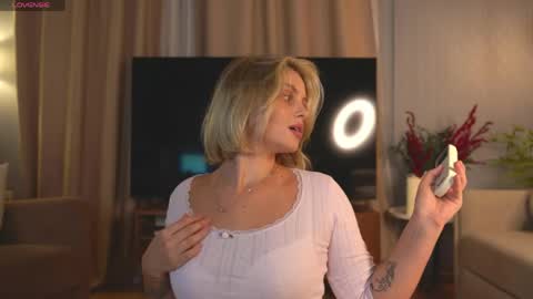 Evi online show from May 5, 2026, 8:33 am