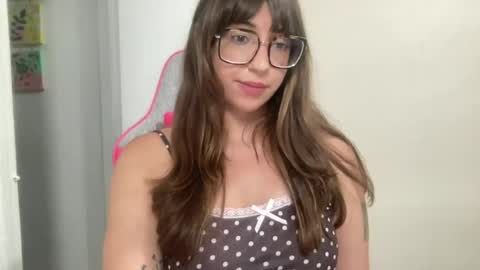 lunitamonroe online show from June 12, 2026, 10:14 am