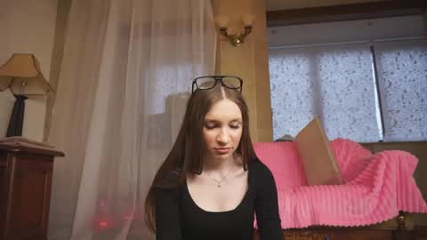 Snapshot of lunnraiz chatting on April 25, 2026, 3:20 pm Luna online show from April 25, 2026, 3:20 pm
