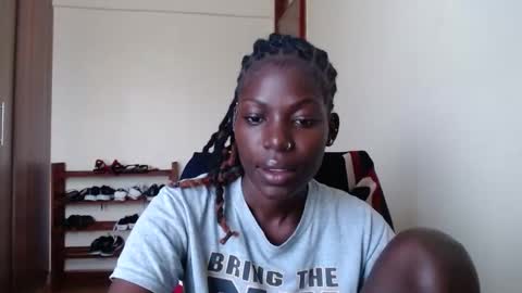 Snapshot of luo_queen chatting on May 12, 2026, 7:38 am luo_queen online show from May 12, 2026, 7:38 am