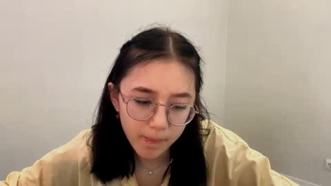 Roxie online show from May 8, 2026, 3:06 pm