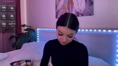 Snapshot of luvlyveronica chatting on July 14, 2026, 11:05 am Veronica online show from July 14, 2026, 11:05 am