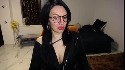 Snapshot of luxurymistress chatting on May 17, 2026, 6:37 pm Spoiled dominant mindfucker mistress MakeupartistNail ArtistFitness and Yoga lover online show from May 17, 2026, 6:37 pm