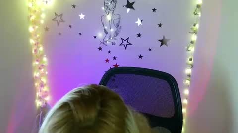 Call me Lia  online show from June 29, 2026, 10:32 pm