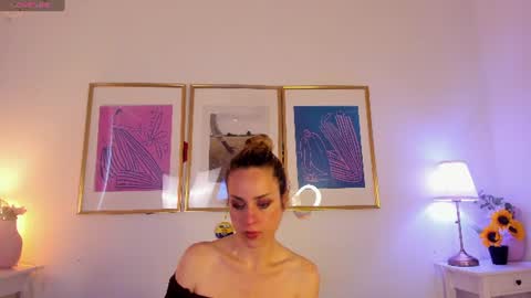Snapshot of lyana_xz chatting on June 18, 2026, 12:31 pm LYA online show from June 18, 2026, 12:31 pm