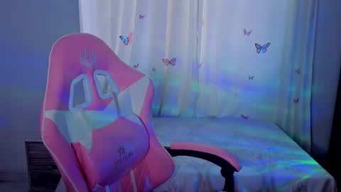 Snapshot of lyavalmont chatting on May 6, 2026, 8:58 pm lyavalmont online show from May 6, 2026, 8:58 pm