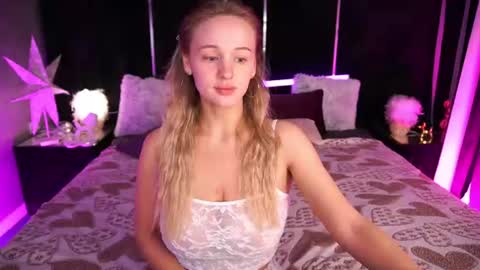 lylanimfa online show from July 5, 2026, 7:37 am