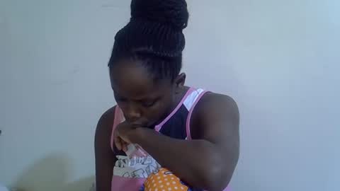 lyn_anna online show from April 22, 2026, 6:05 am
