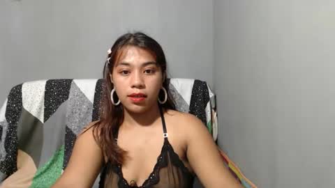 Snapshot of lynskaye2005 chatting on June 22, 2026, 7:27 am Lyn online show from June 22, 2026, 7:27 am