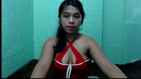 Snapshot of lynskaye2005 chatting on July 10, 2026, 12:04 am Lyn online show from July 10, 2026, 12:04 am