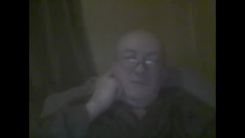 macbewdekan25 online show from March 29, 2026, 1:11 pm