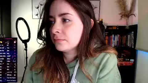 madelamee online show from July 24, 2026, 11:03 pm