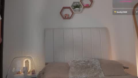 Valentina   1030   530  -  online show from May 21, 2026, 6:09 am