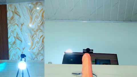 madison_funny online show from June 20, 2026, 6:22 pm