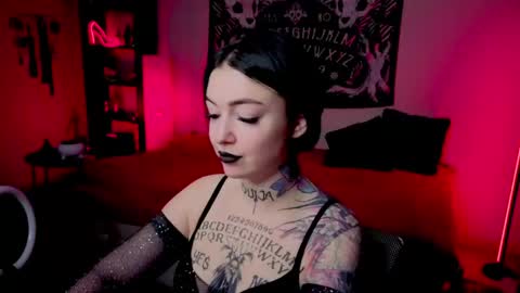 Snapshot of magic_alie chatting on May 5, 2026, 7:55 pm Magic Allie online show from May 5, 2026, 7:55 pm