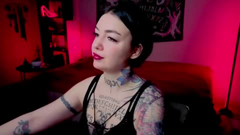 Snapshot of magic_alie chatting on May 12, 2026, 7:33 pm Magic Allie online show from May 12, 2026, 7:33 pm