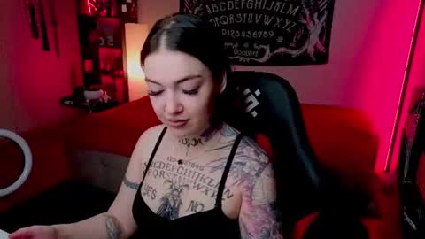 Snapshot of magic_alie chatting on July 15, 2026, 8:25 pm Magic Allie online show from July 15, 2026, 8:25 pm