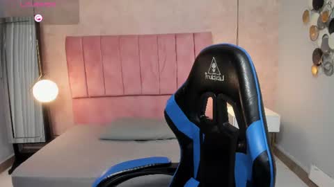 Snapshot of magic_amberr chatting on July 3, 2026, 4:52 am magic_amberr online show from July 3, 2026, 4:52 am