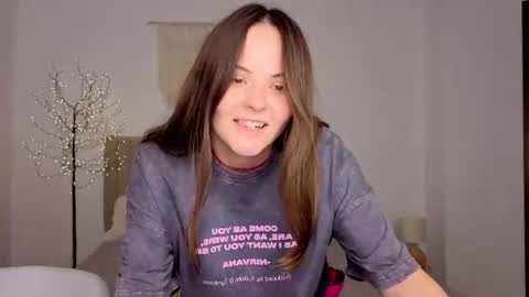 Snapshot of magic_bunnyy chatting on July 11, 2026, 6:38 am Milly online show from July 11, 2026, 6:38 am