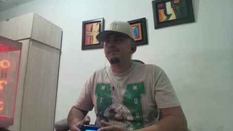 Snapshot of magic_milk23 chatting on November 27, 2025, 11:51 pm magic_milk23 online show from November 27, 2025, 11:51 pm