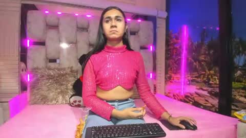 mahiara hot online show from July 14, 2026, 12:33 pm