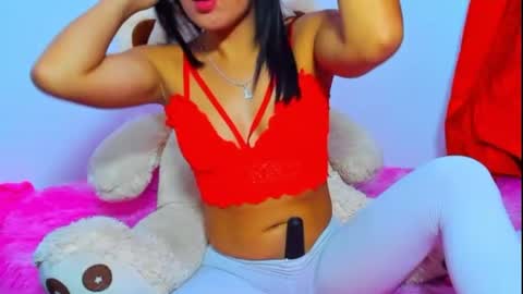 Snapshot of maia_bronce chatting on July 19, 2026, 3:32 am Maia Bronce online show from July 19, 2026, 3:32 am