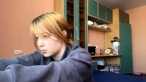 Evie online show from June 15, 2026, 1:24 pm